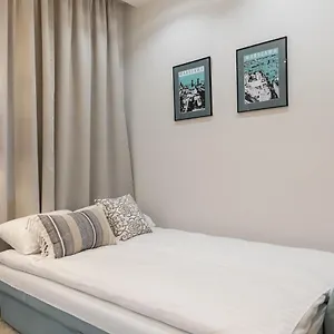 https://rent-like-home-twarda-14.warsawhotelspoland.com