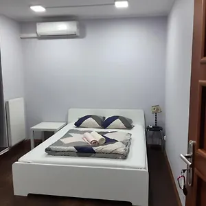 https://just-room-centrum.warsawhotelspoland.com